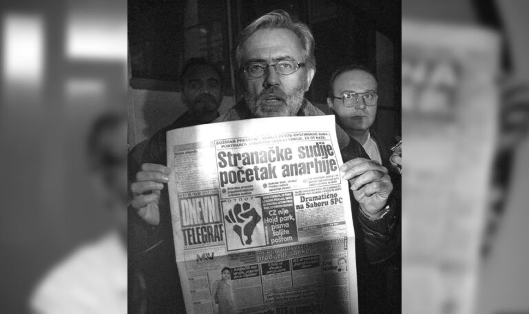 Proteste in Belgrad: Freispruch für mutmaßlichen Mörder des Journalisten Curuvija