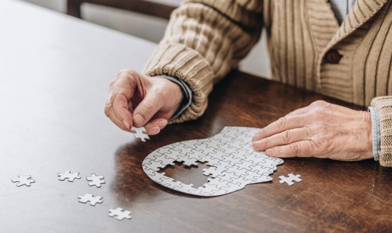 Durchbruch: Bluttest erkennt Alzheimer 15 Jahre vor Erkrankung