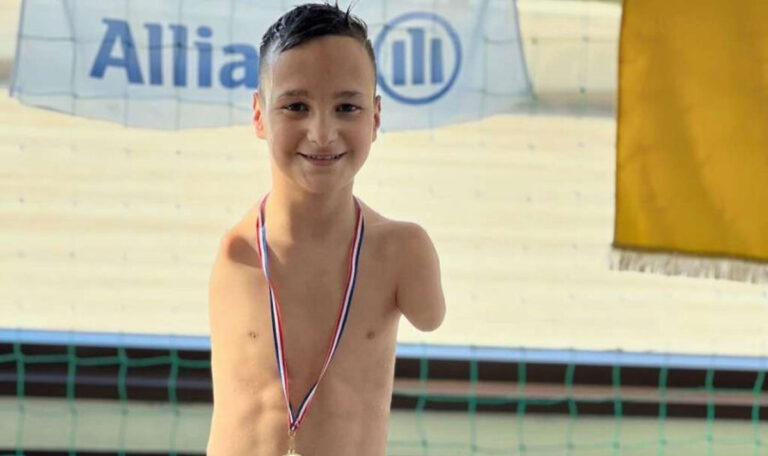 Ohne Arme: Ismail Zulfic wird Schwimmmeister
