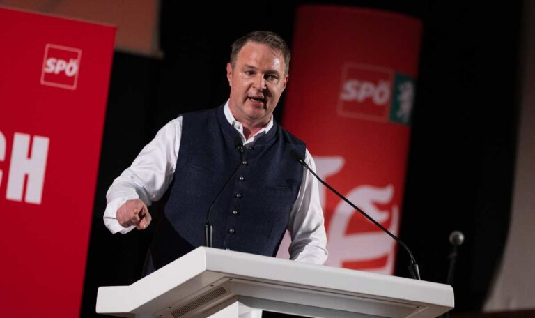 Babler warnt vor Demokratiegefährdung durch FPÖ und ÖVP