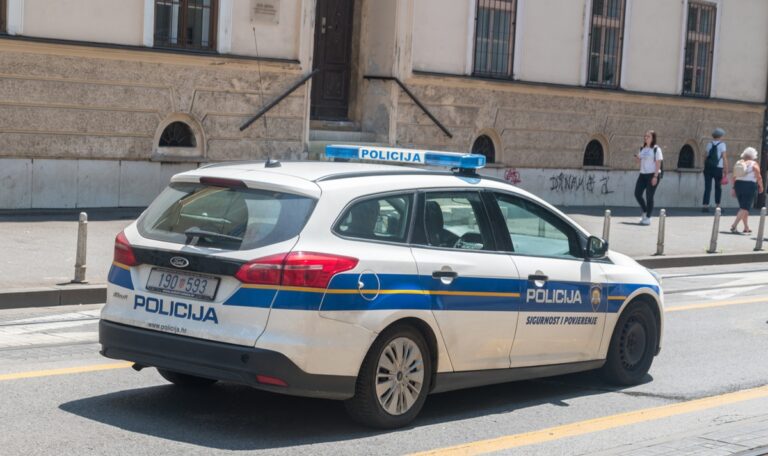 Kroatien: Zwei Tote bei Unfall – Kind schwer verletzt (VIDEO)