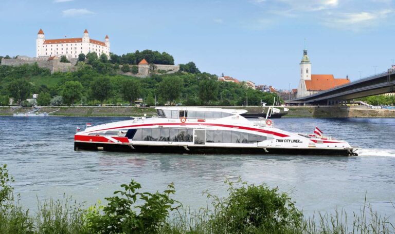 Keine Preiserhöhung! Twin City Liner startet in die Sommersaison