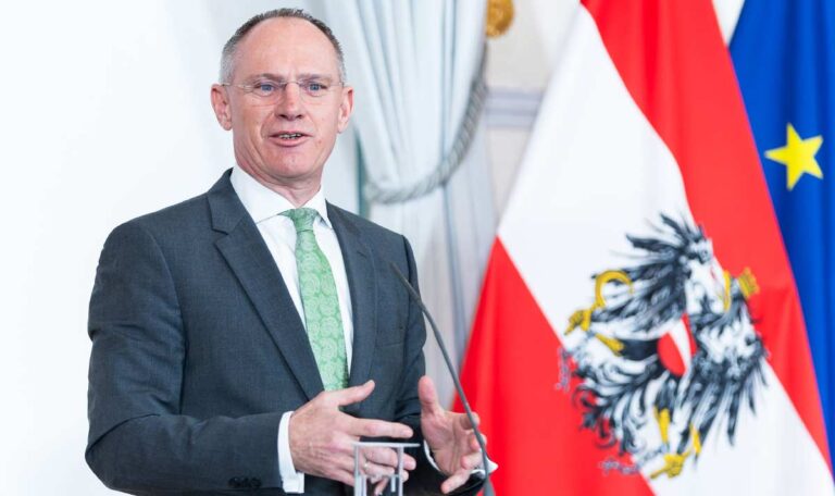 Innenminister Karner: „Schlepper machen jetzt einen Bogen um Österreich“