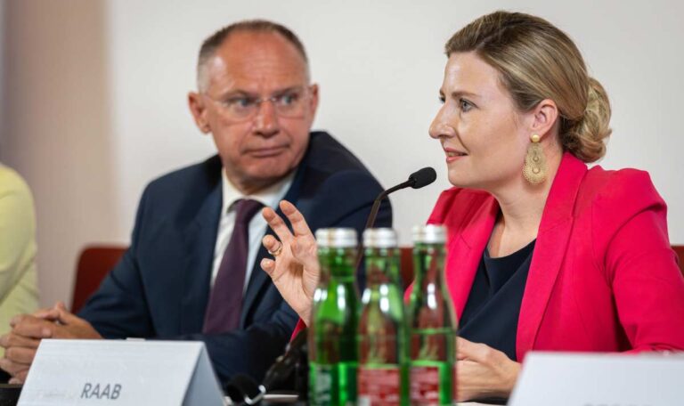 Anpassungen der Grundversorgung für Asylsuchende: Kürzung von Taschengeld