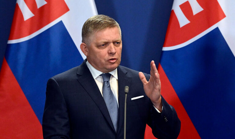 Schock in der Slowakei: Ministerpräsident Fico Opfer eines Attentats! (VIDEO)