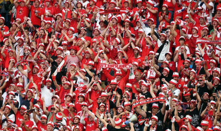 Becherwurf bei Österreich-Match: Über 100.000 Euro Strafe