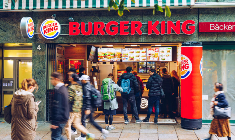 Burger King Schild schockiert mit Zutrittsverbot! (FOTO)