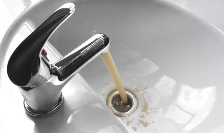Trinkwasser-Alarm: Ist Ihr Urlaubsziel sicher?