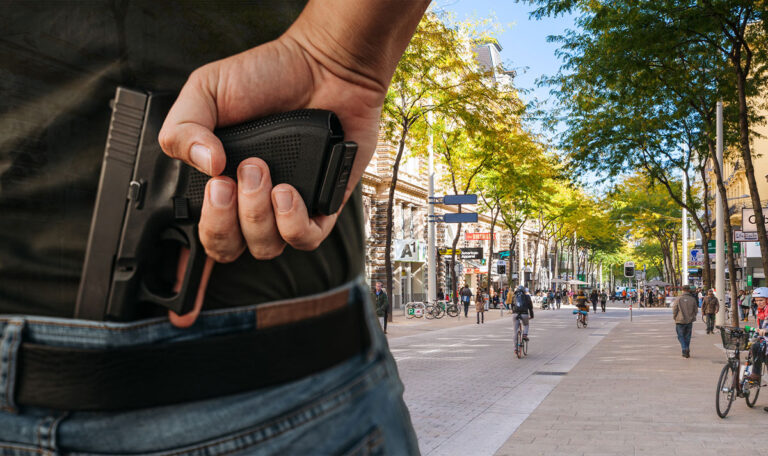 Teenager mit Waffe in der Hand auf Mariahilfer Straße