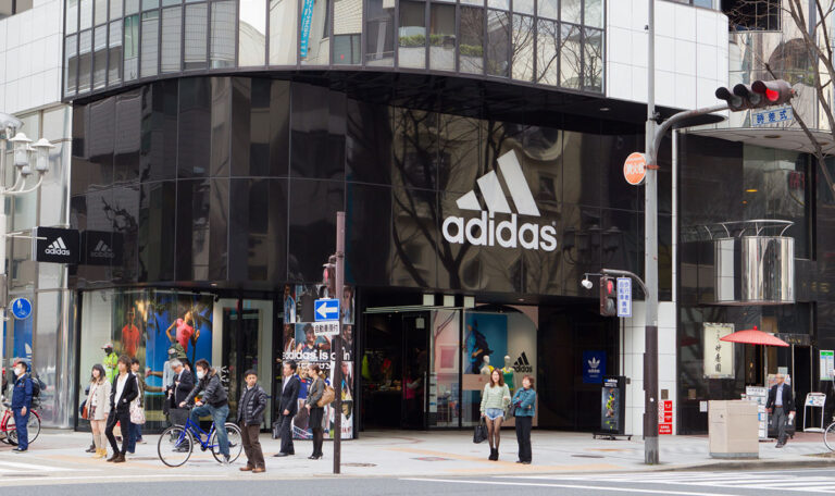 Adidas Skandal: Bella Hadid klagt wegen Rufschädigung!