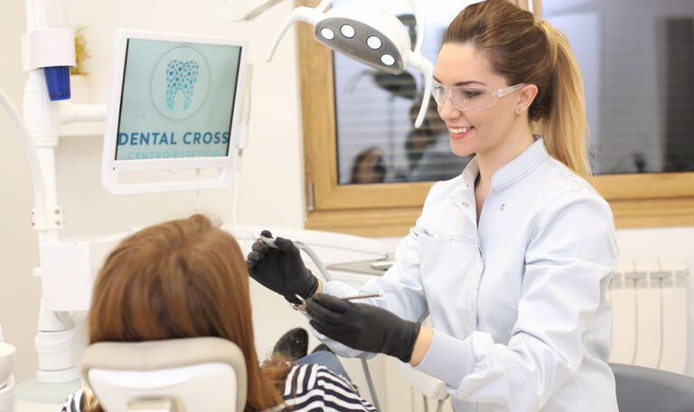 Dental Cross: Ihr Weg zum strahlenden Hollywood Smile