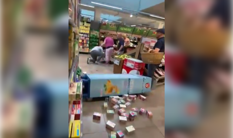 Chaos im Supermarkt: Verletzte nach Schlägerei (VIDEO)