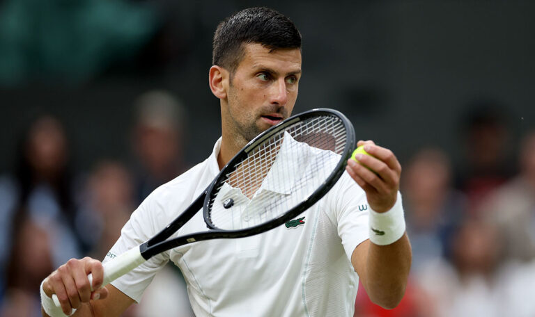 Novak Djokovic mit Zendaya auf dem roten Teppich (VIDEO)