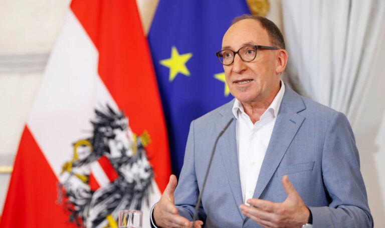 Rauch hält psychische Gesundheitsversorgung für „inakzeptabel“