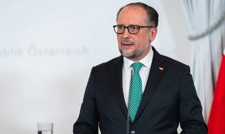 Schwere Krankheit: Außenminister Schallenberg im Krankenhaus!