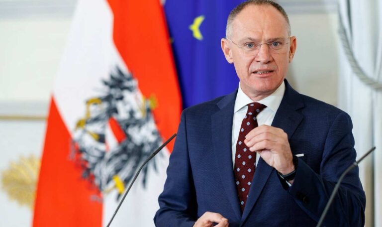 Karner fordert „Massenüberprüfungen“ von Asylberechtigten