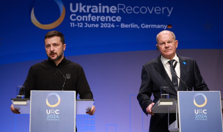 Stoppt Scholz die Zahlungen an die Ukraine?