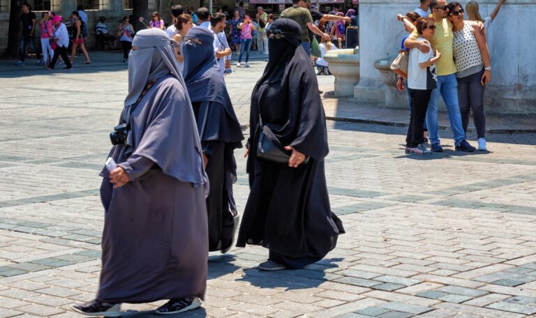 Wird der politische Islam in Österreich bald verboten?