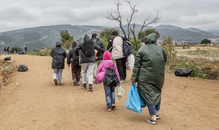 Migrationspolitik: Keine Entwicklungshilfe bei Verweigerung von Rückführungen