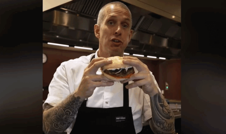 TikTok-Koch kreiert Balkan-Burger und löst Shitstorm aus