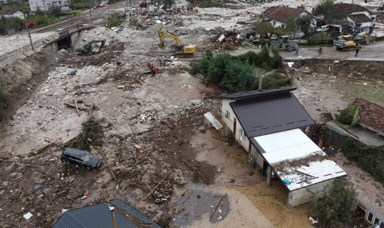 So sieht Jablanica nach den verherrenden Überschwemmungen aus (FOTOS+VIDEOS)