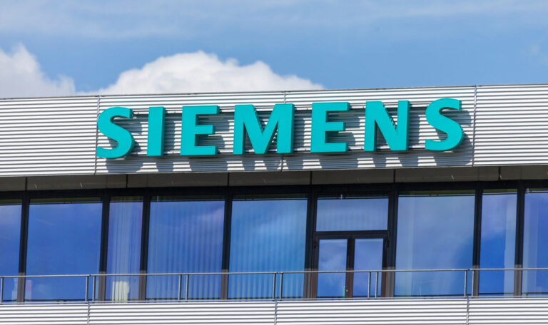 Knaller in Österreich: Siemens muss schließen!