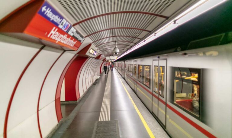 Brand in der U1: So geht es mit dem Betrieb weiter!