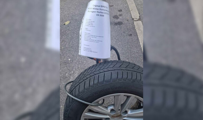 Was is letzte Preis? BMW-Winterreifen hängt am Fahrradständer zum Verkauf!