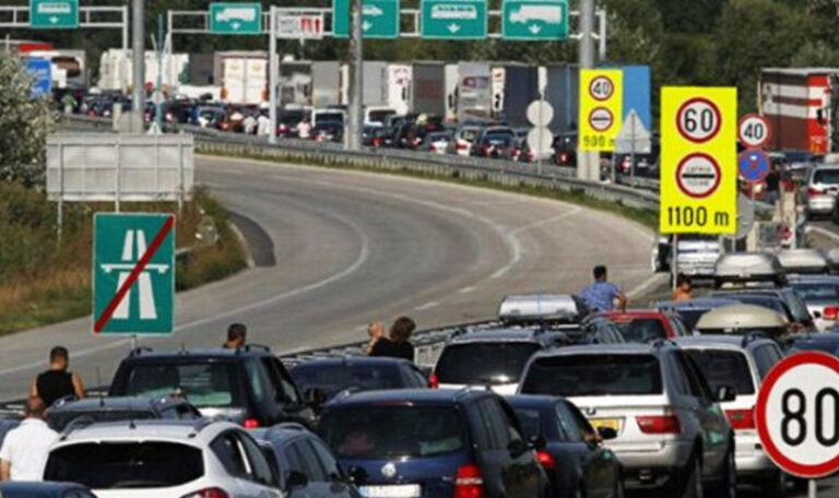 Horror-Wochenende: Stau an kroatischer & serbischer Grenze