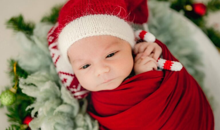 Das sind die schönsten Babynamen für Weihnachtskinder