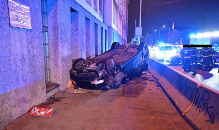 17-Jähriger crasht Auto am Gürtel – Drei Verletzte