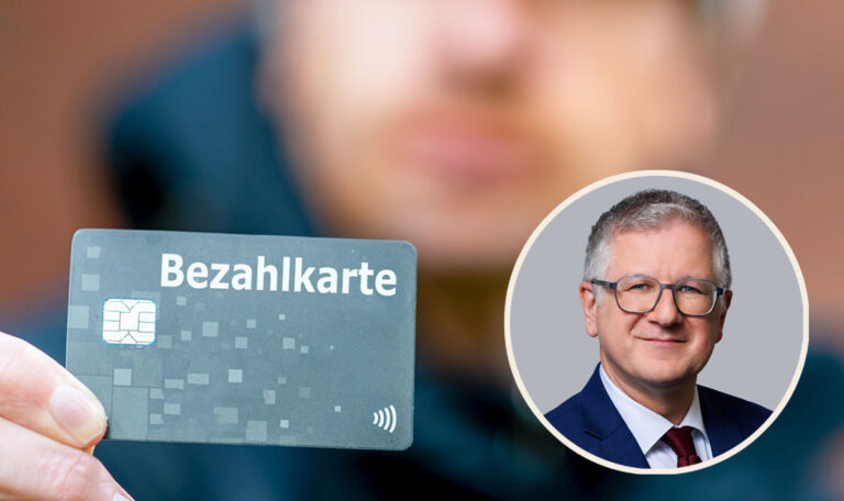 Chef für Unterstützungsleistungen bezeichnet Asyl-Bezahlkarte als „Schikane“