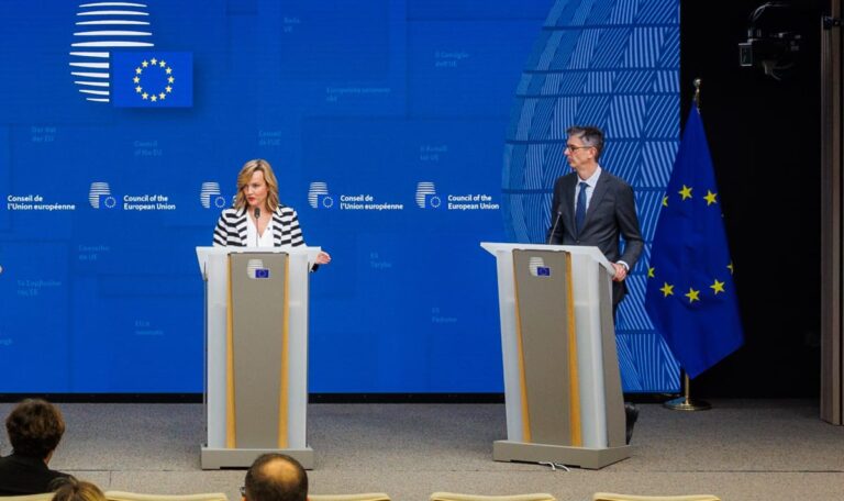 Bezahlkarte und Bettelverbot: Steirische Regierung mit striktem Migrationskurs