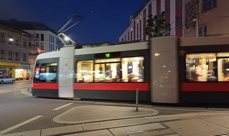 Fahrleitungsschaden: Öffi-Chaos in Wien