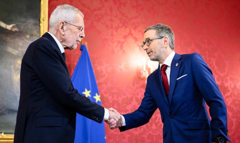 FPÖ-Chef Kickl muss heute zum Rapport bei Van der Bellen antanzen
