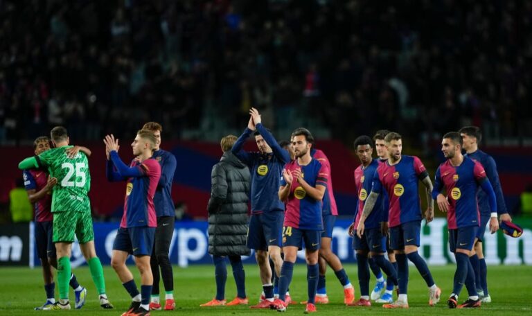 Barcelona kämpft sich als erstes Team ins Viertelfinale