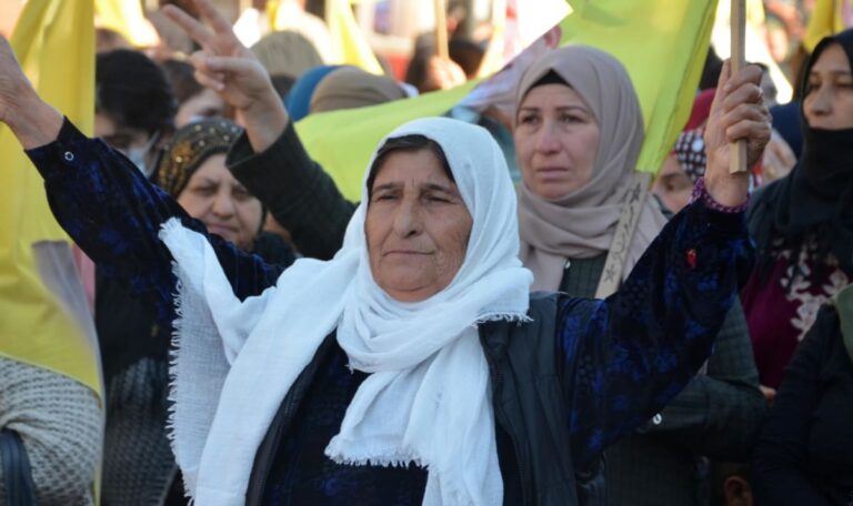 Aufstand gegen Syriens neue Regierung: Kurden rebellieren!