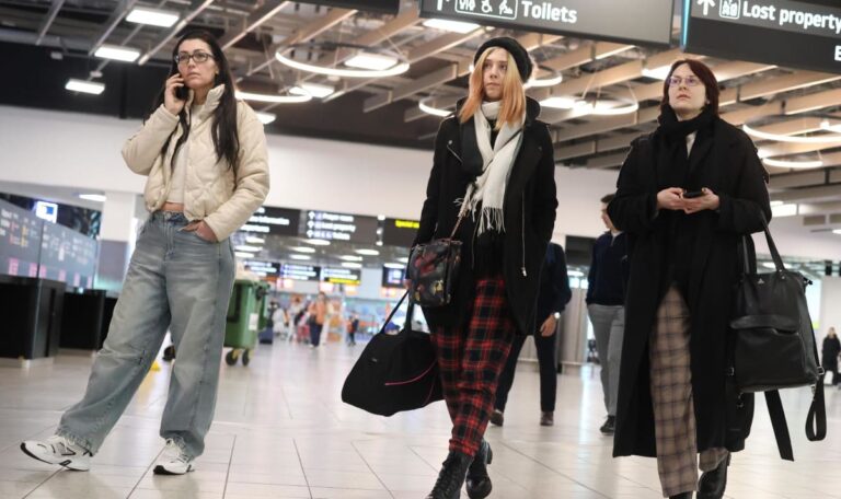 Heathrow im Chaos: Feuer entfesselt Sicherheitsalarm!
