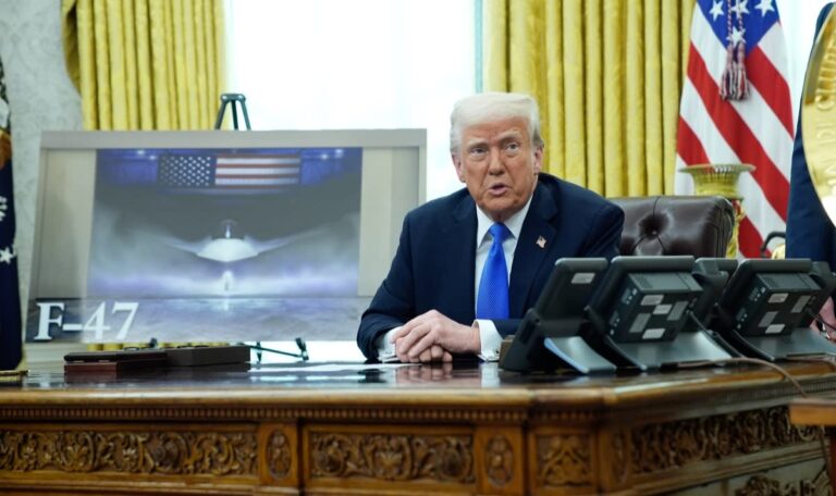 “Tödlichstes Flugzeug aller Zeiten”: Trump kündigt neuen Kampfjet an