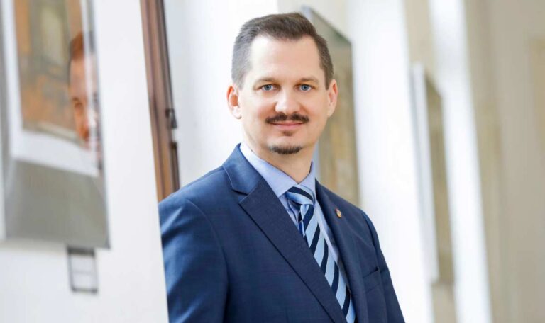Favoritens Bezirksvorsteher Marcus Franz im KOSMO-Interview über Wohnen, Sicherheit und Schulen