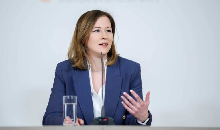 Stopp beim Familiennachzug: Neuer Antrag soll noch im April durch den Nationalrat