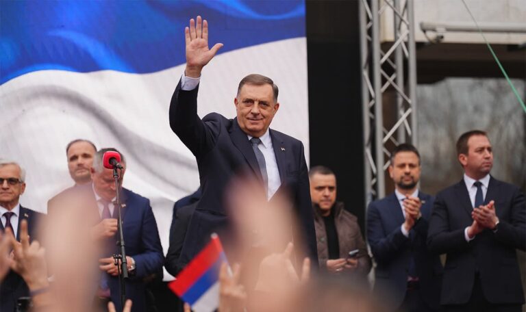 Bosniens Serbenführer Dodik bereitet Anschluss an Serbien vor