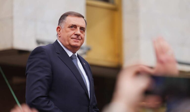Bosnische Staatsanwaltschaft erlässt Haftbefehl gegen Dodik