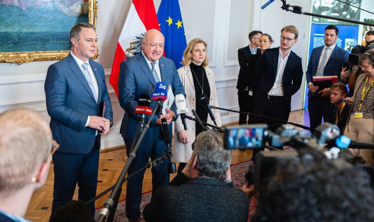 Fix! Bundesregierung stoppt Familiennachzug wegen Systembelastung