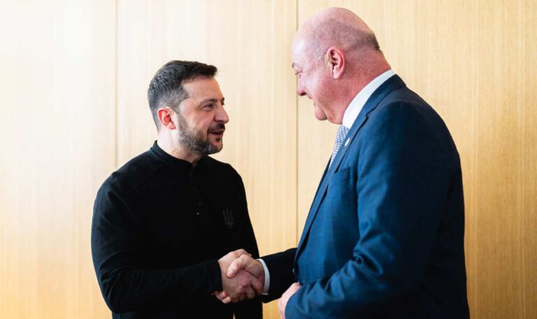EU-Sondergipfel: So lief das Treffen zwischen Stocker und Selenskyj