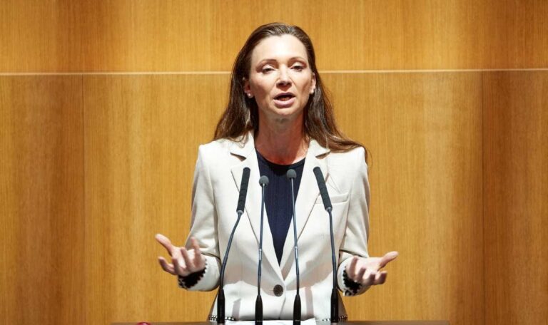 FPÖ fordert Asylstopp nach polnischem Beispiel
