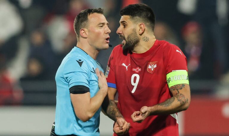 Serbiens Torjäger Mitrovic fällt gegen Österreich aus