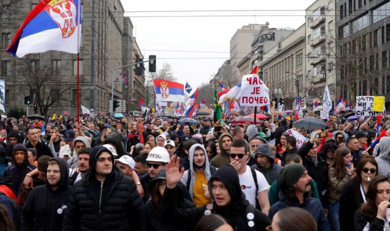 Balkan Stories: Der Strom der 300.000