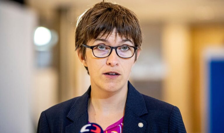 Protokollbruch? Österreichische Expertin rügt Ministerinnen scharf
