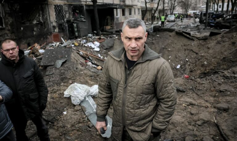 Eiskalt erwischt: Selenskyj und Klitschko im Machtkampf um frierende Hauptstadt